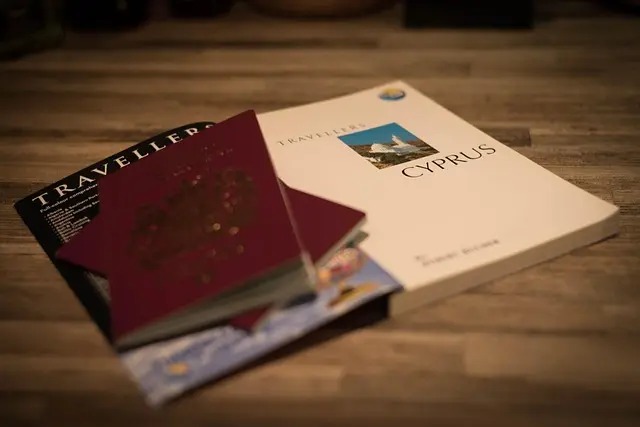 Best Travel Guidebooks for 2026: Your Ultimate Comparison
